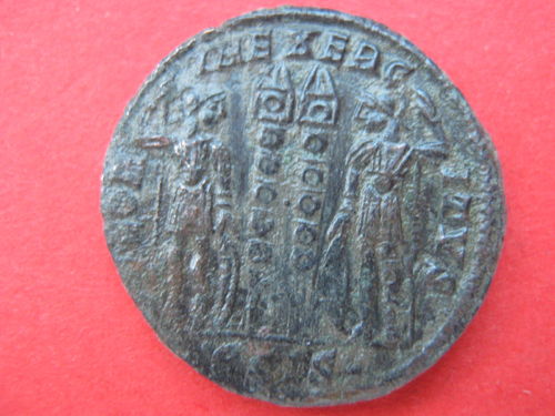 Constantinus II. - 2 Soldaten mit Standarten